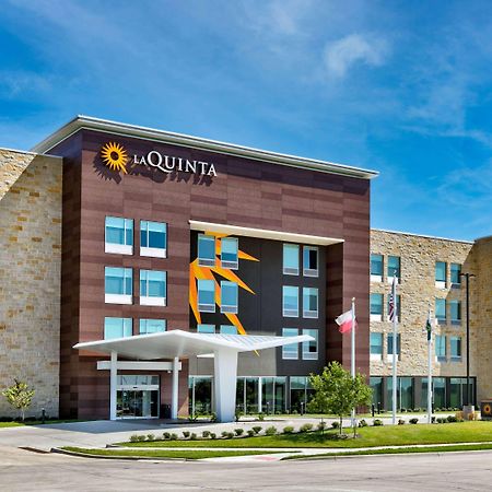 La Quinta Inn & Suites By Wyndham تيريل المظهر الخارجي الصورة