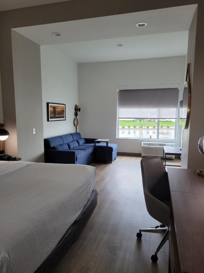 La Quinta Inn & Suites By Wyndham تيريل المظهر الخارجي الصورة
