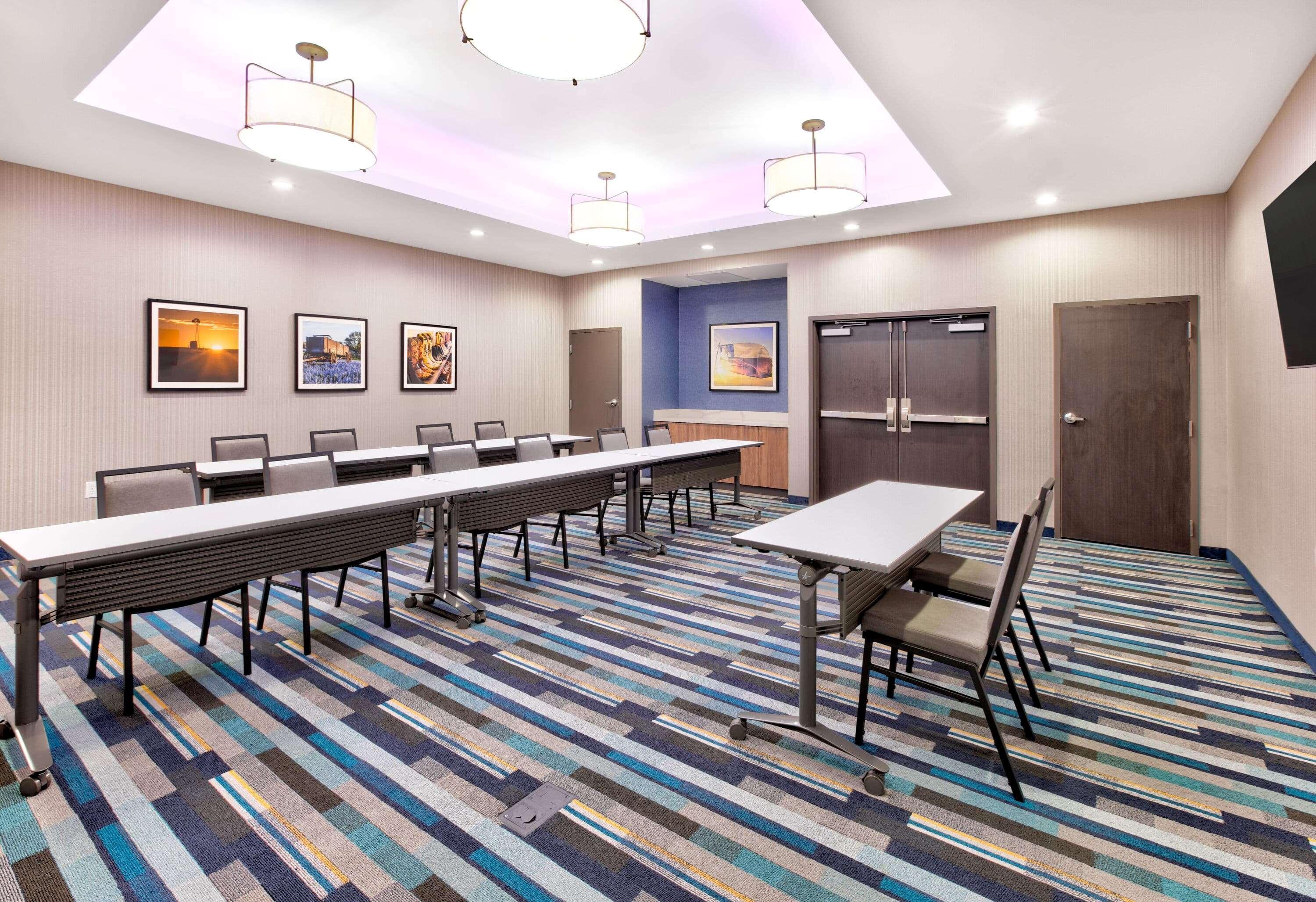 La Quinta Inn & Suites By Wyndham تيريل المظهر الخارجي الصورة